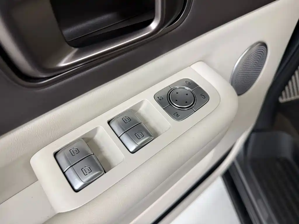 Li Auto Li MEGA — миниатюра 9