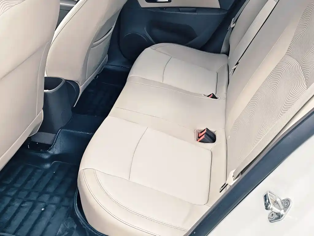 Chevrolet Cruze — миниатюра 11