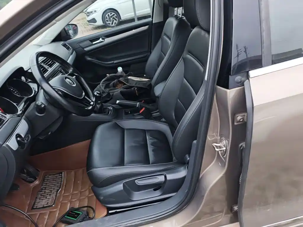 Volkswagen Sagitar — миниатюра 15