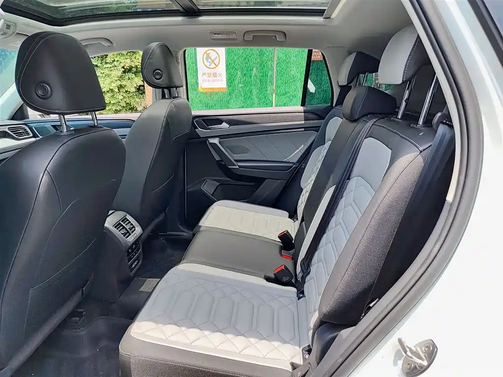 Volkswagen Tayron 2026 3000 300TSI