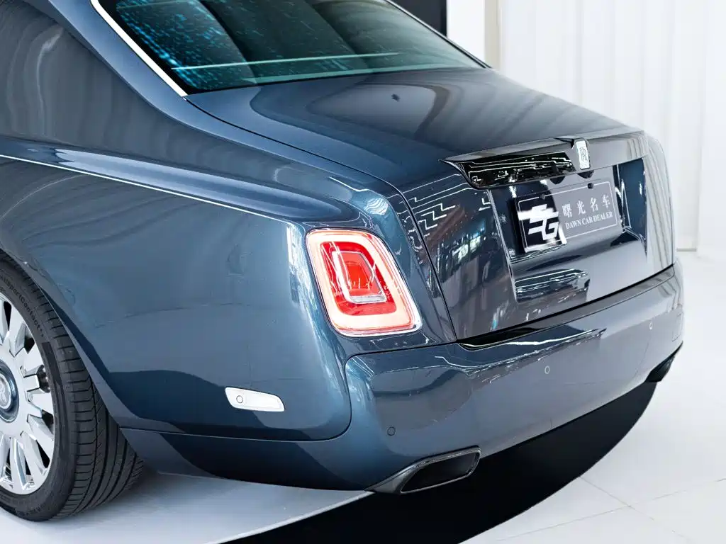 Rolls-Royce Phantom — миниатюра 24