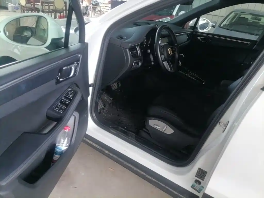 Porsche Macan — миниатюра 21