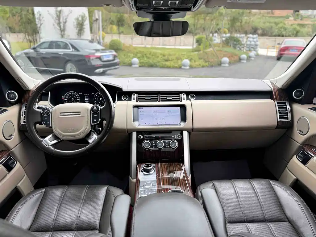 Land Rover Range Rover — миниатюра 9