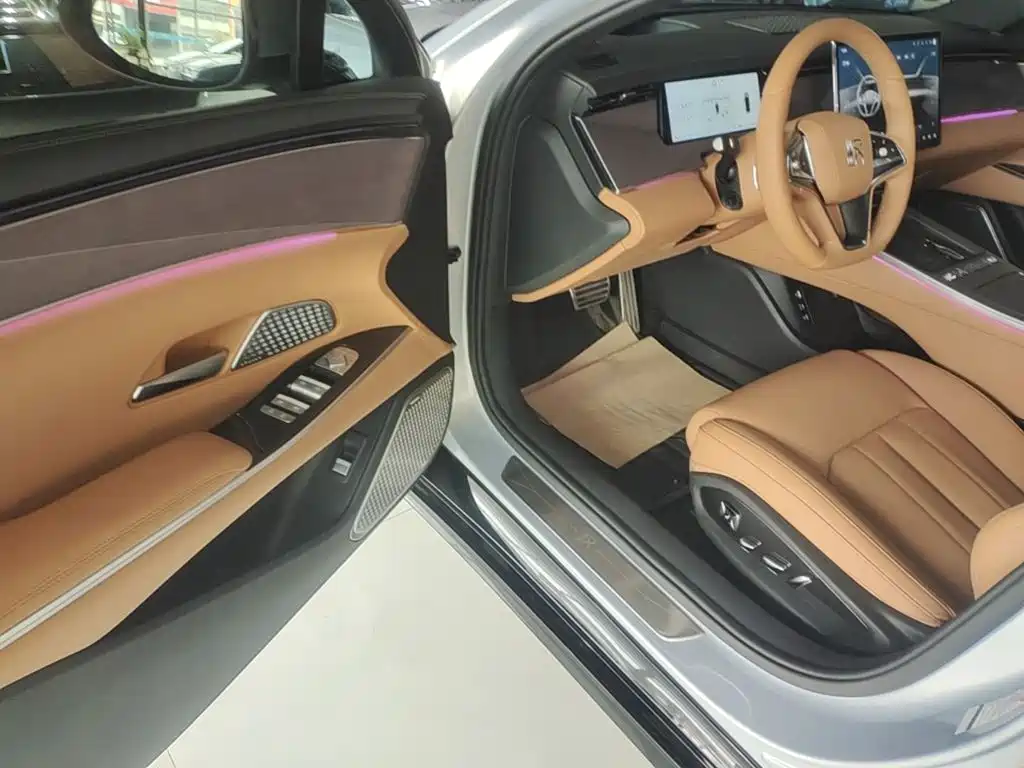 BYD Han L — миниатюра 16