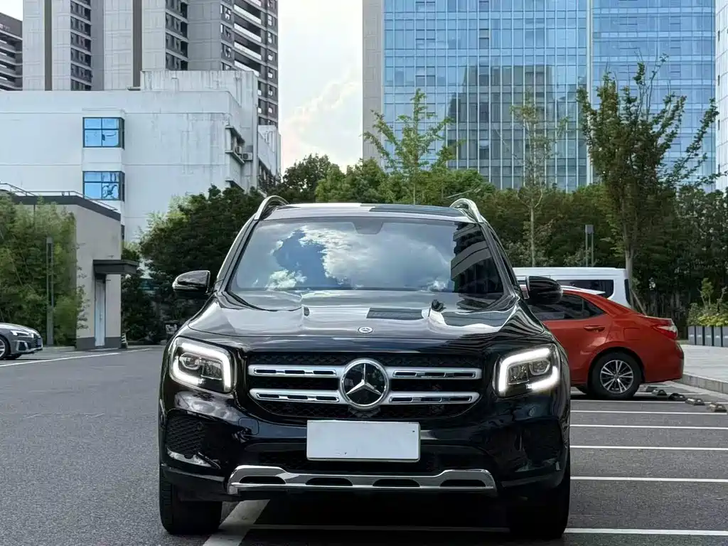 Mercedes-Benz GLB — миниатюра 2