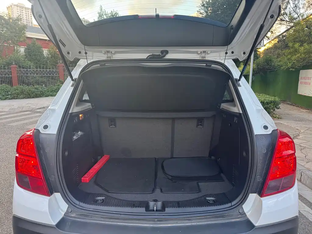 Chevrolet Trax — миниатюра 11