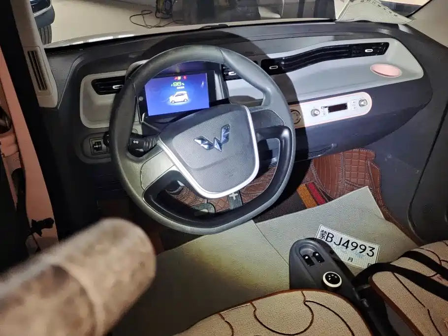 Wuling MINIEV — миниатюра 11