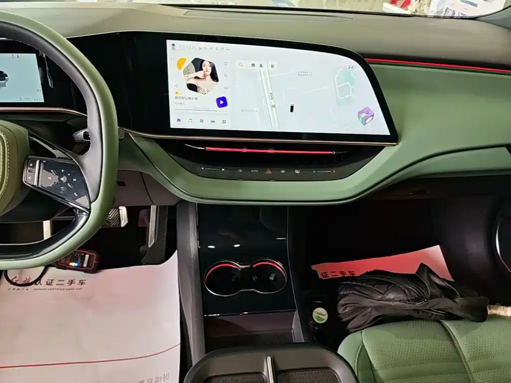Hongqi Hongqi EH7 — миниатюра 13