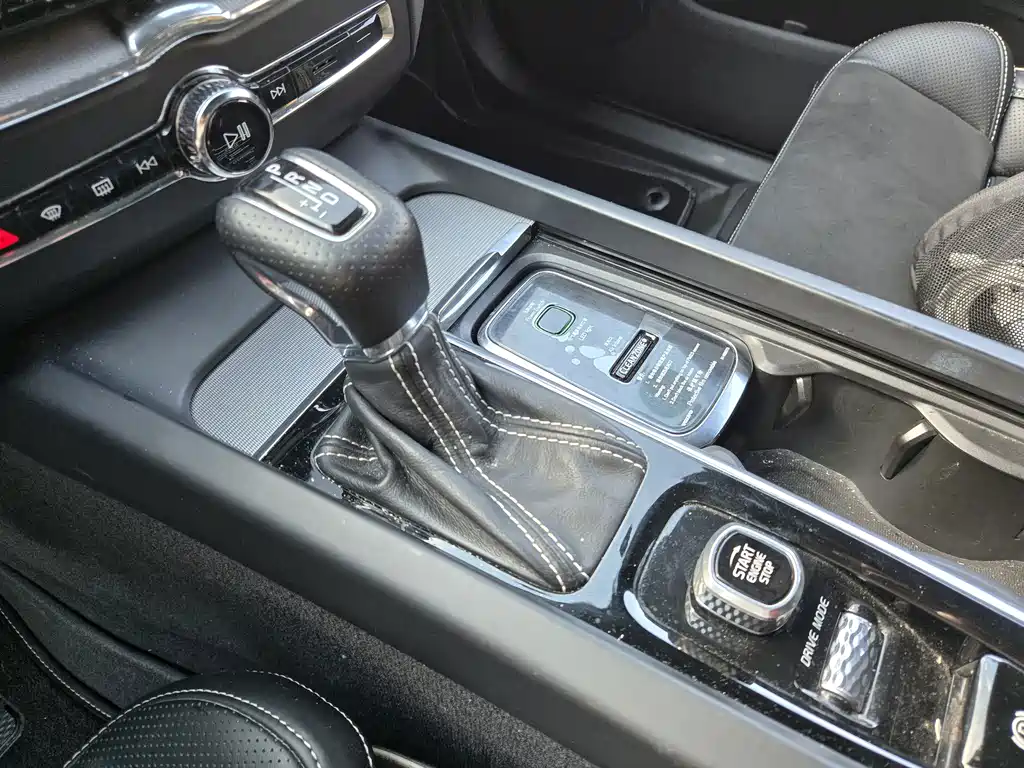 Volvo XC60 — миниатюра 10