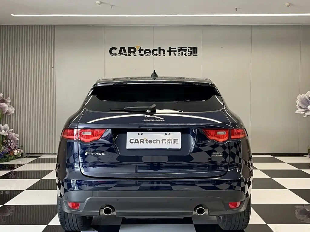 Jaguar F-PACE — миниатюра 6