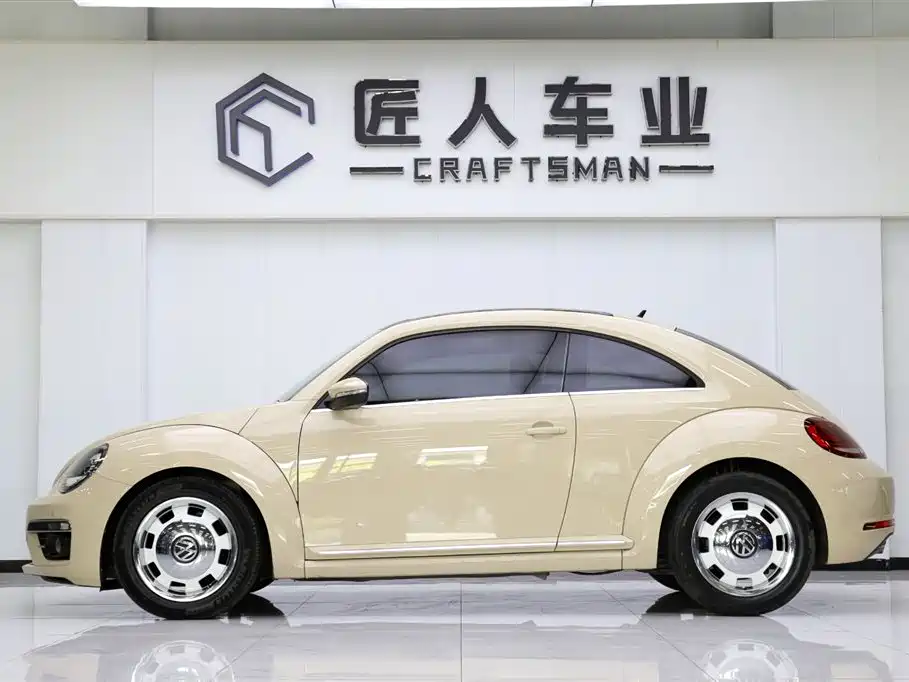 VOLKSWAGEN BEETLE