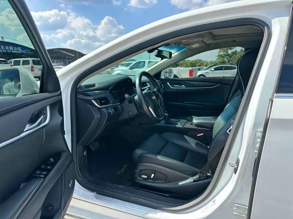 Cadillac XTS — миниатюра 9