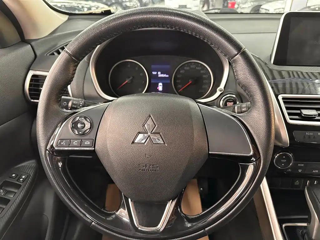 Mitsubishi Eclipse Cross — миниатюра 12