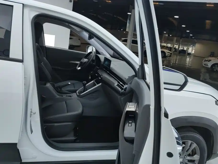 Baojun RS-3 — миниатюра 8
