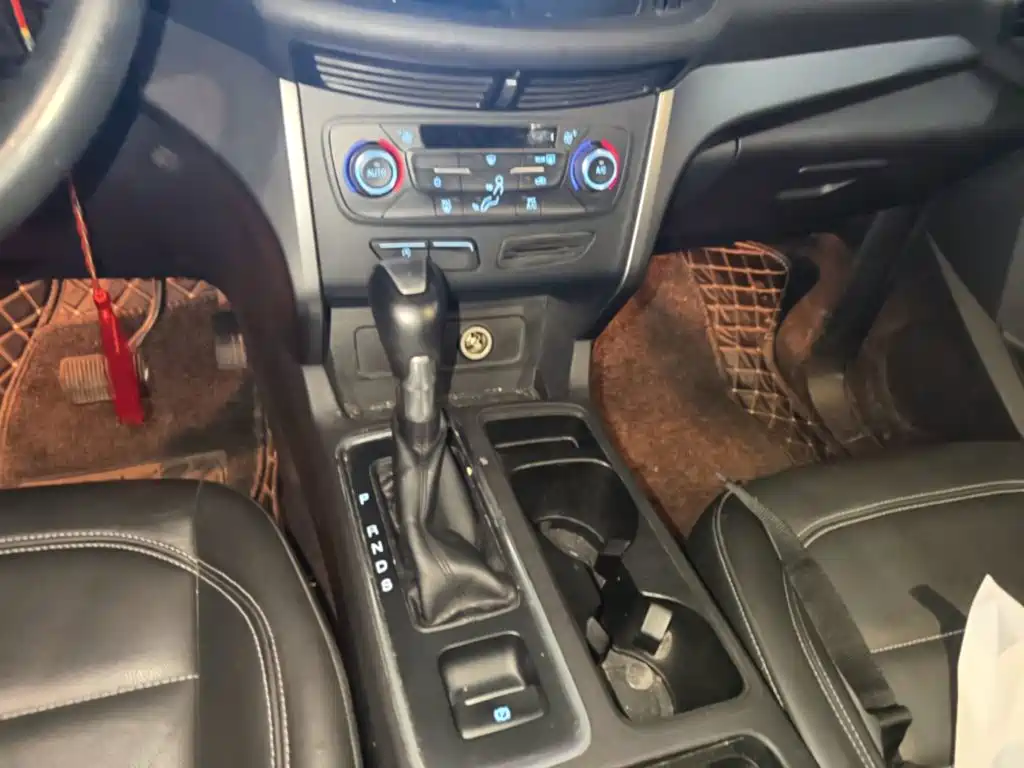 Ford Kuga — миниатюра 14