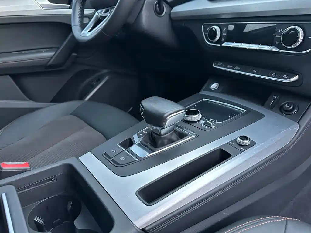 Audi Q5L — миниатюра 16