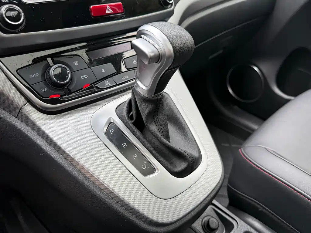 Haval M6 — миниатюра 11