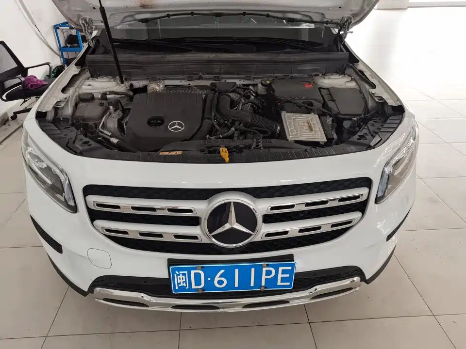 Mercedes-Benz GLB — миниатюра 8