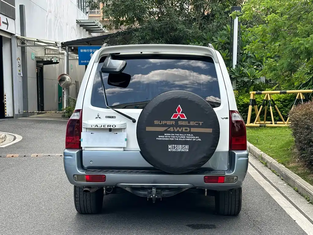 Mitsubishi Pajero 2006 3.0L AT GLS