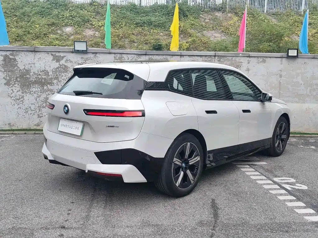 BMW iX — миниатюра 8