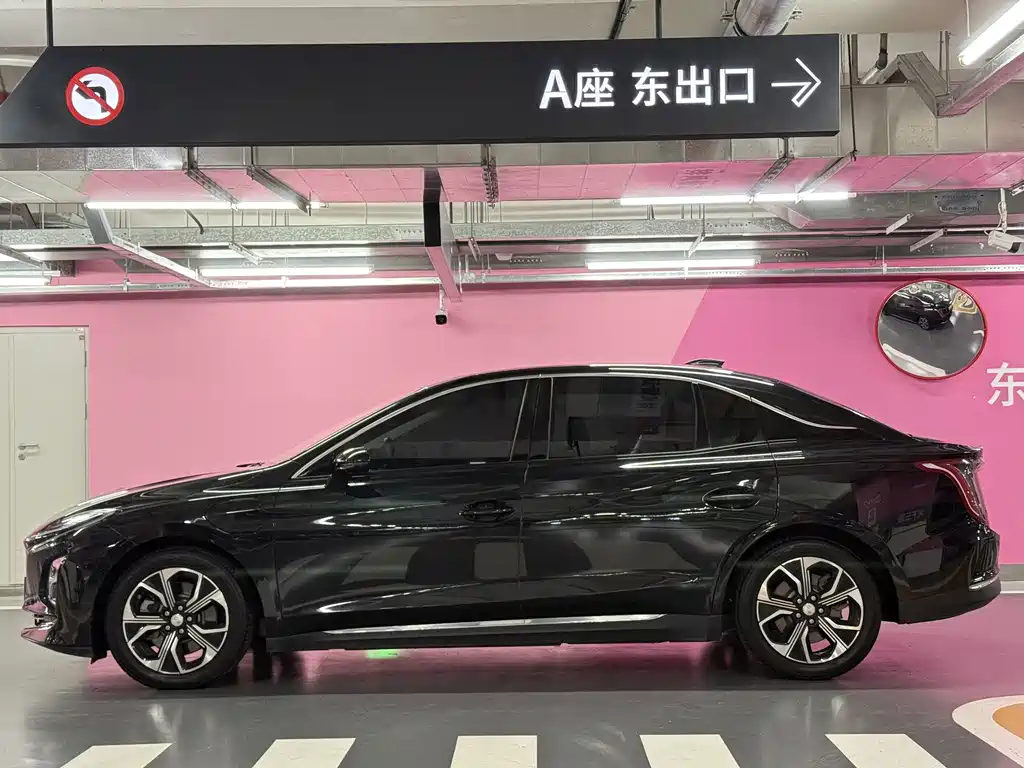 Hongqi Hongqi E-QM5 — миниатюра 9