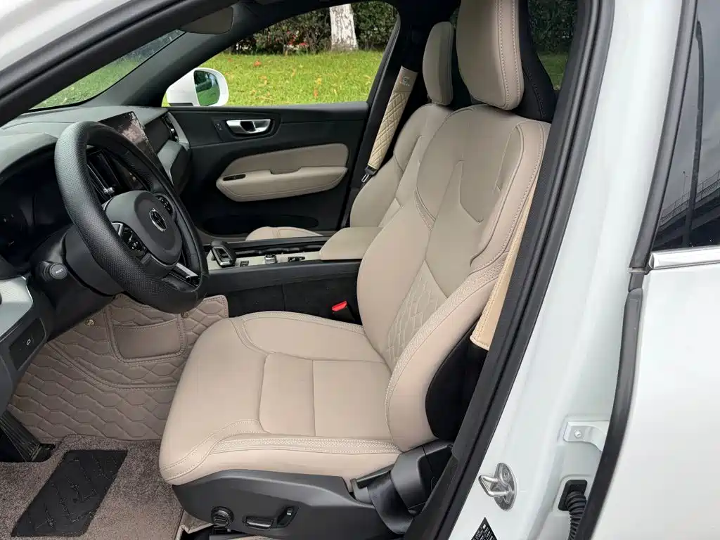 Volvo XC60 — миниатюра 8