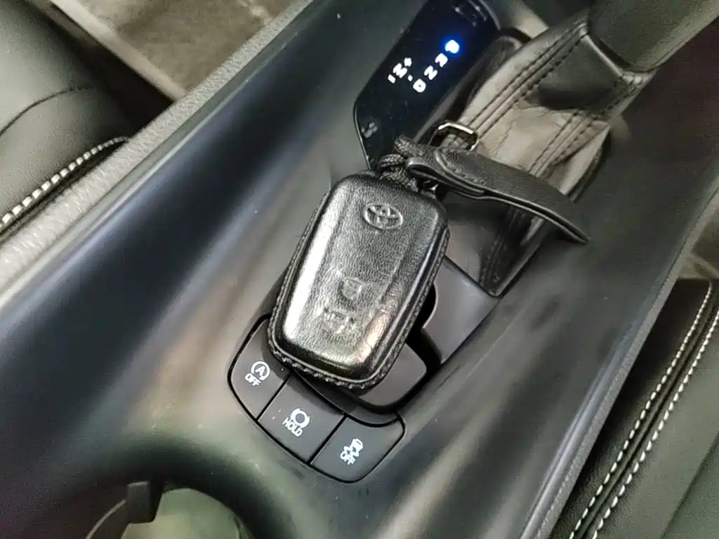 Toyota C-HR — миниатюра 9