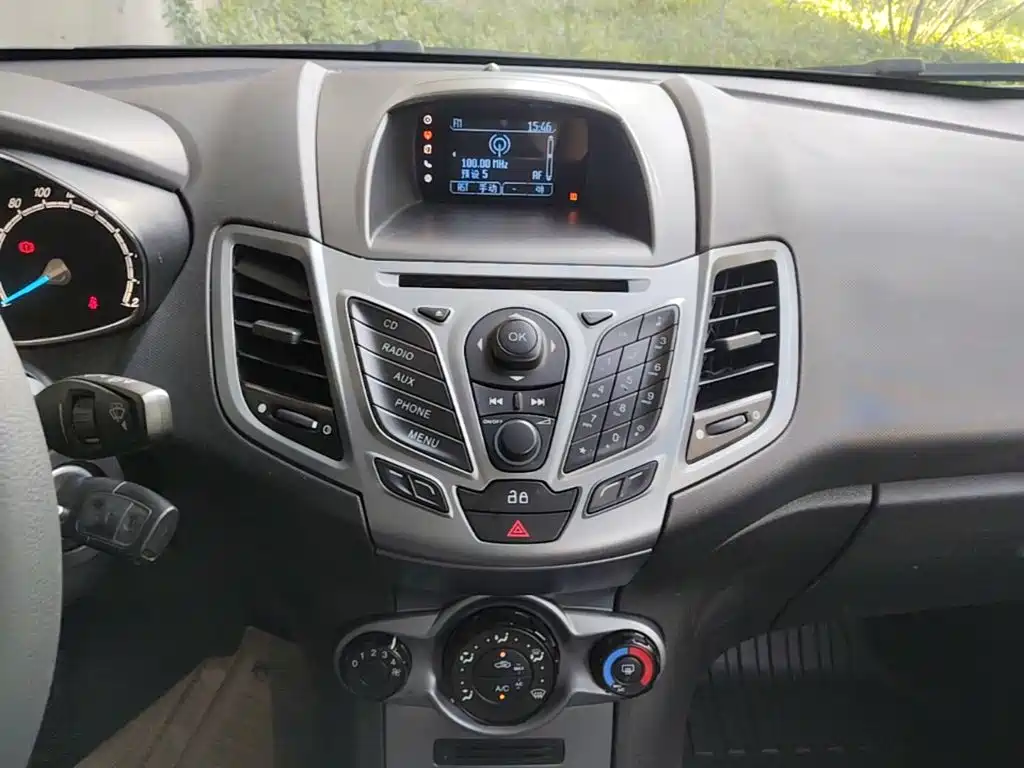 Ford Fiesta — миниатюра 13