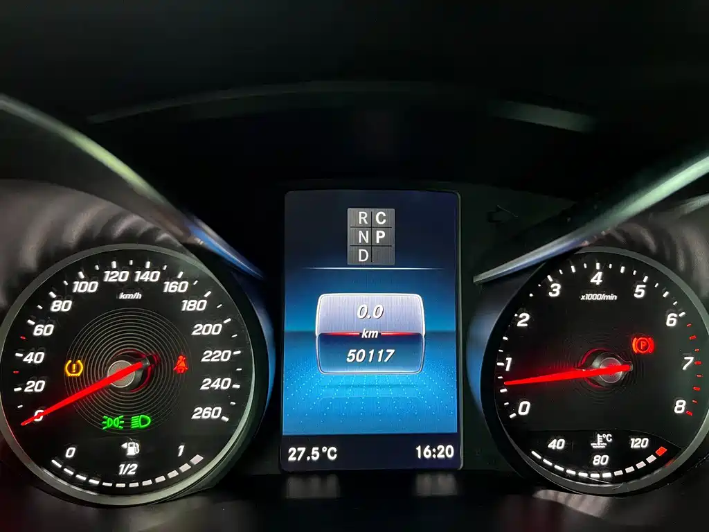 MERCEDES-BENZ V CLASS