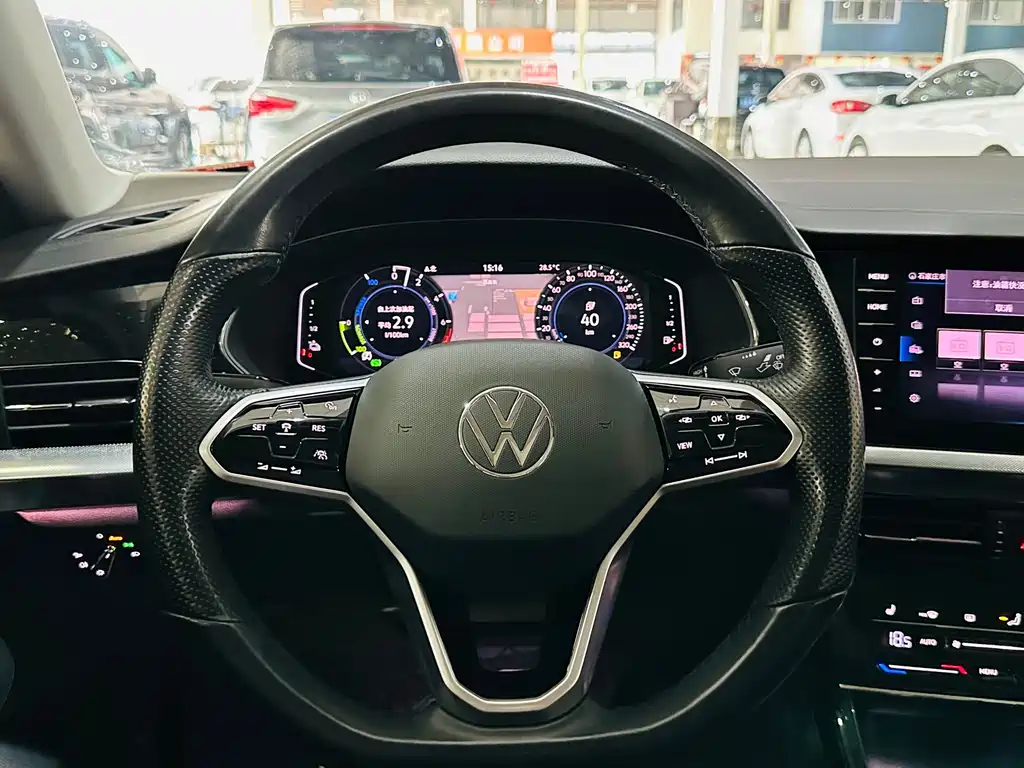 Volkswagen 帕萨特插电混动 — миниатюра 6