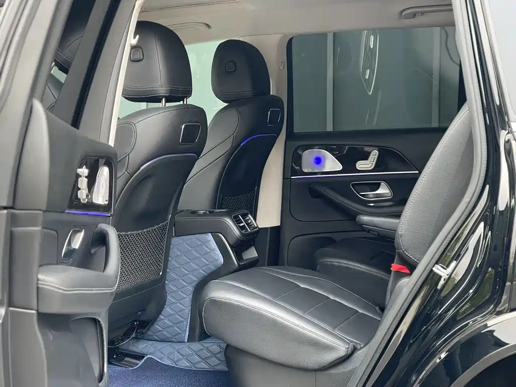 Mercedes-Benz GLS — миниатюра 8