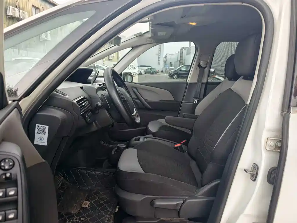 Citroen C4 Picasso — миниатюра 6