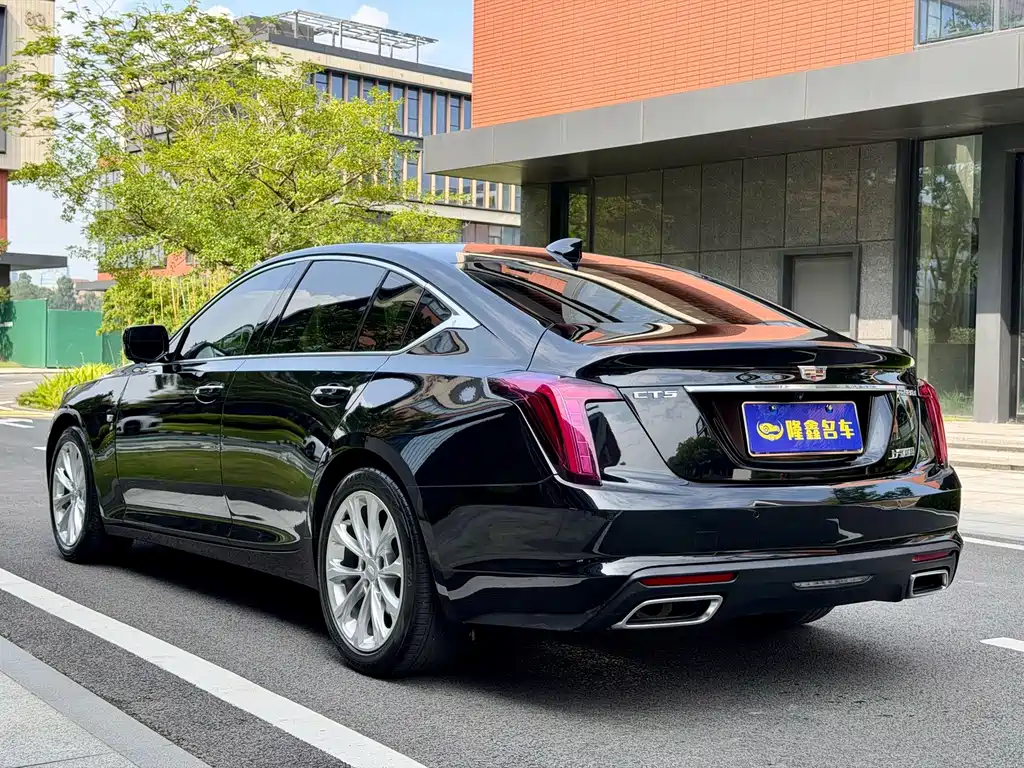 Cadillac CT5 — миниатюра 6