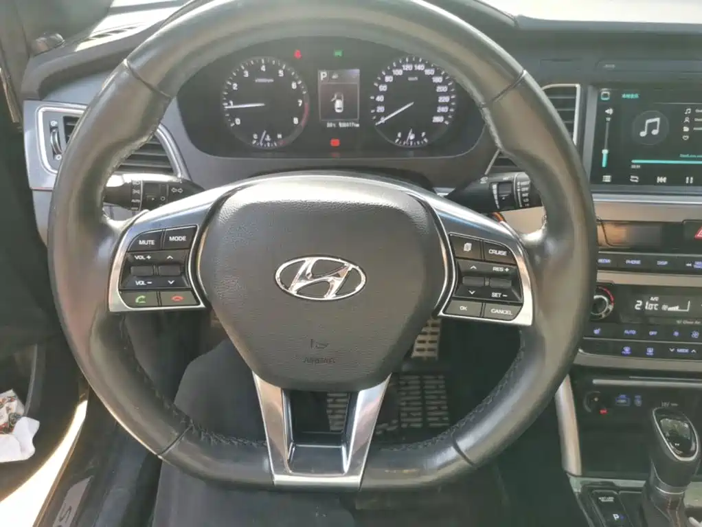 Hyundai Sonata — миниатюра 11
