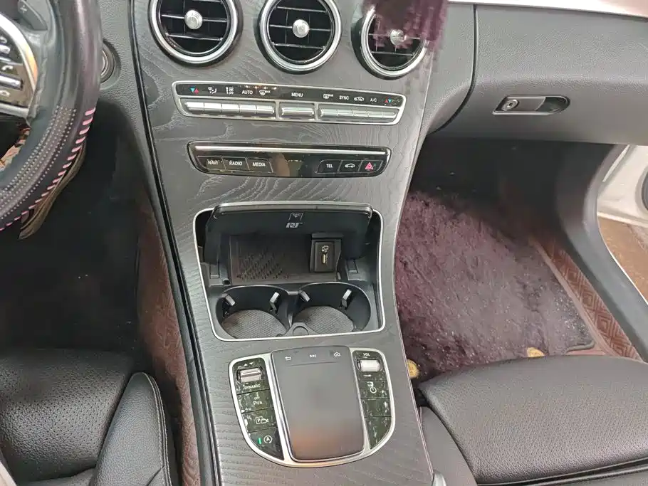 Mercedes-Benz C-Class — миниатюра 16