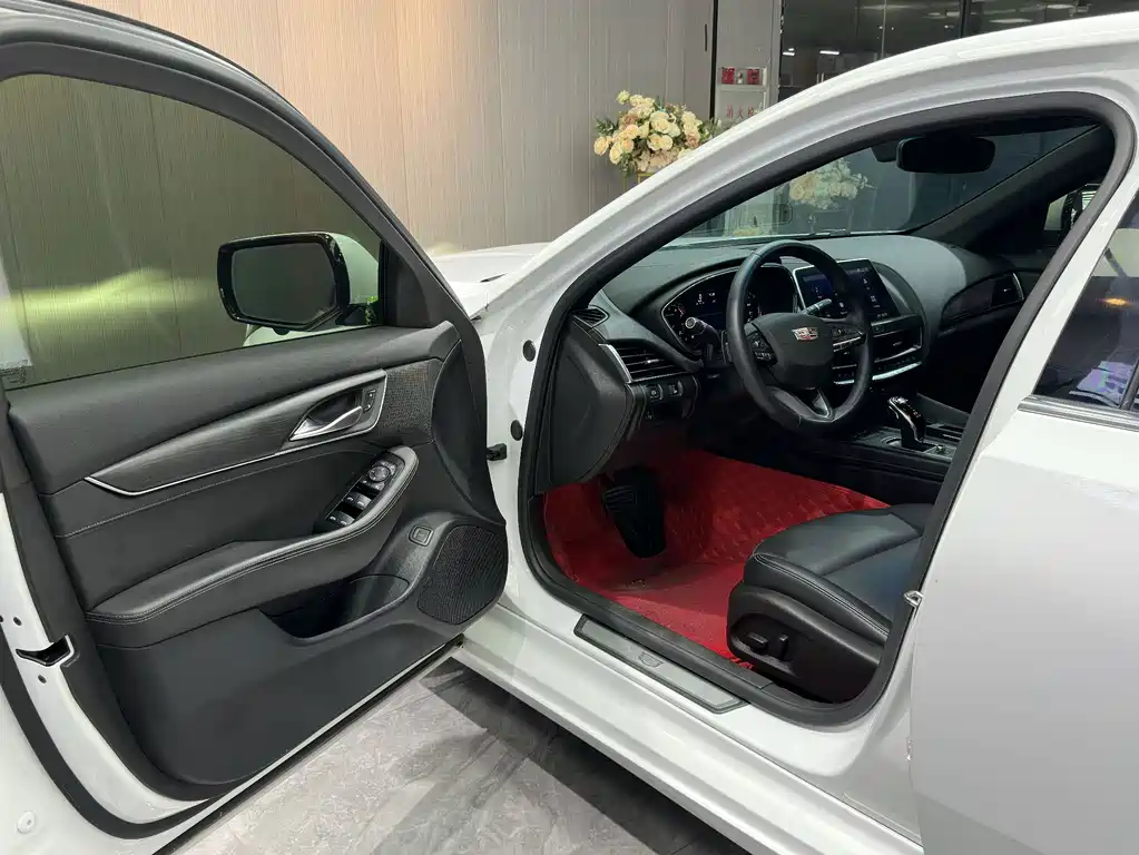 Cadillac CT5 2021 28T Fashion