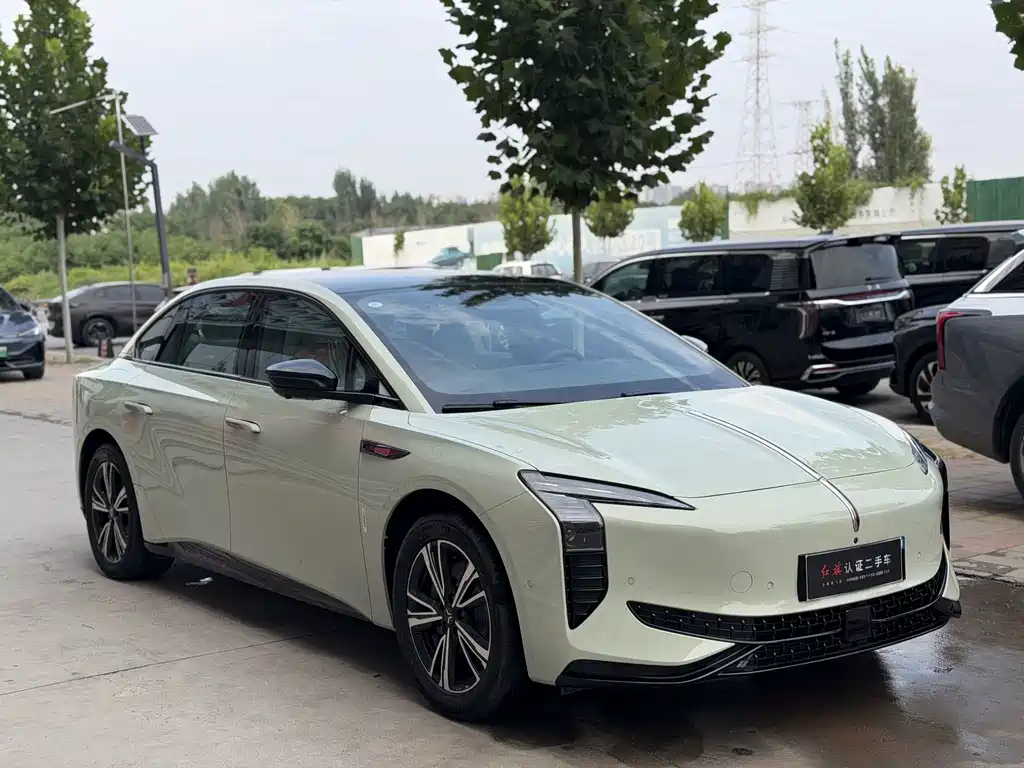 Hongqi Hongqi EH7 — миниатюра 6