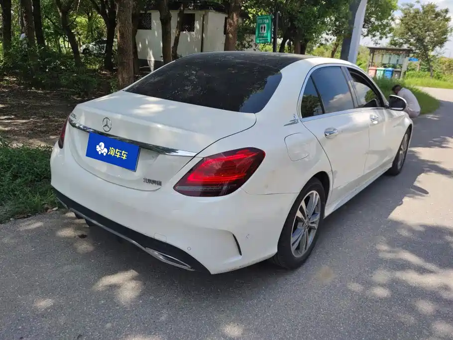 Mercedes-Benz C-Class — миниатюра 3