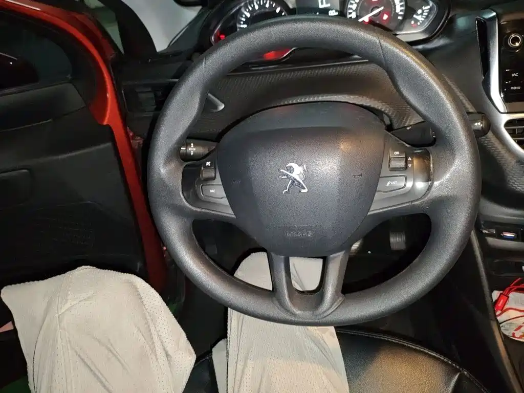 Peugeot 2008 — миниатюра 6