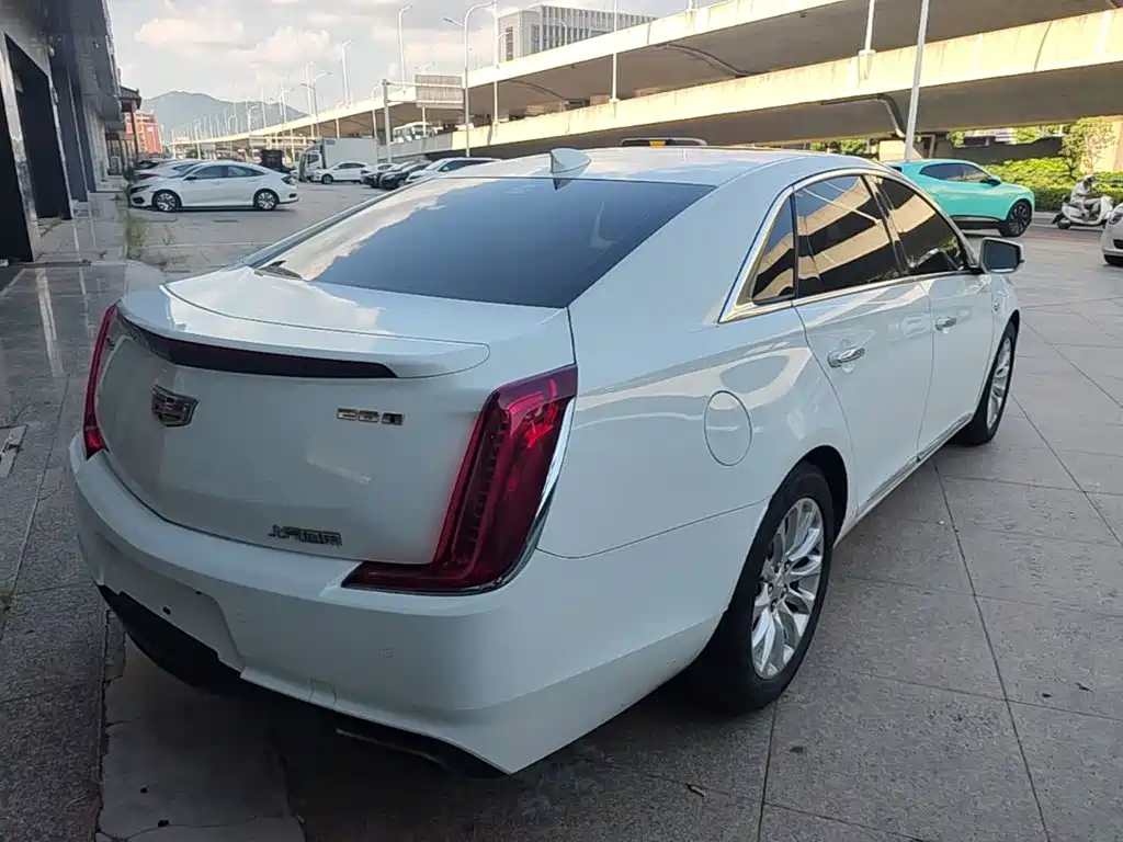 Cadillac XTS — миниатюра 7