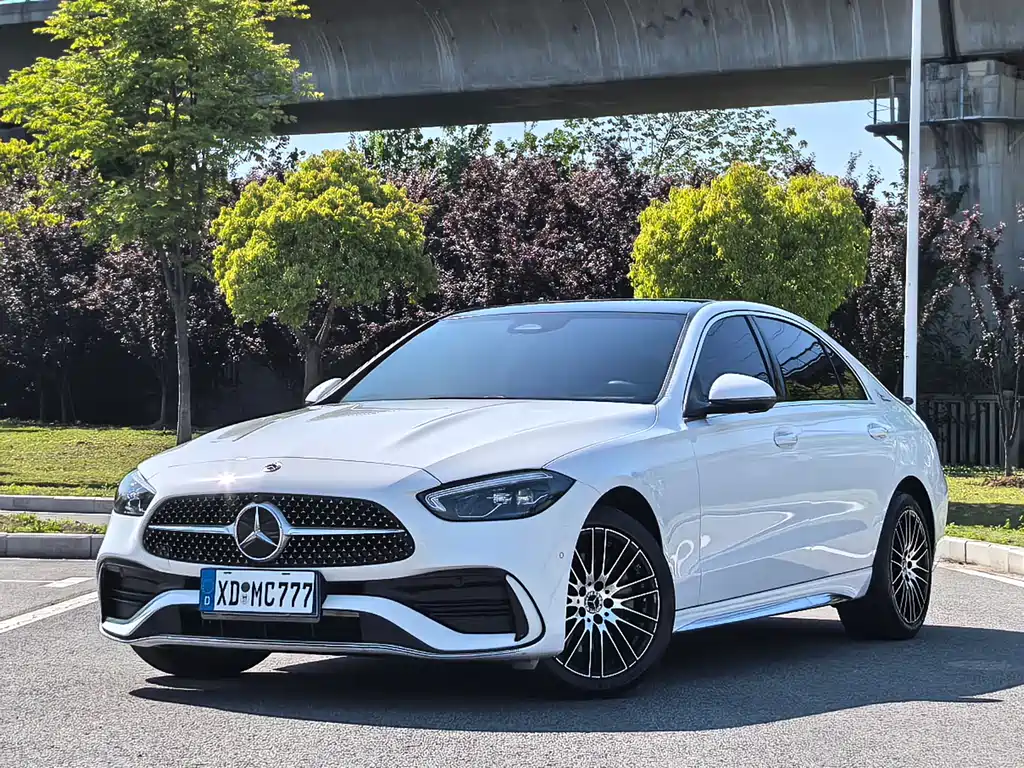 Mercedes-Benz C-Class 2025