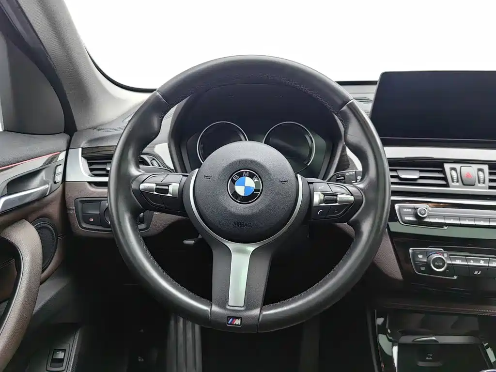 BMW X1 — миниатюра 11
