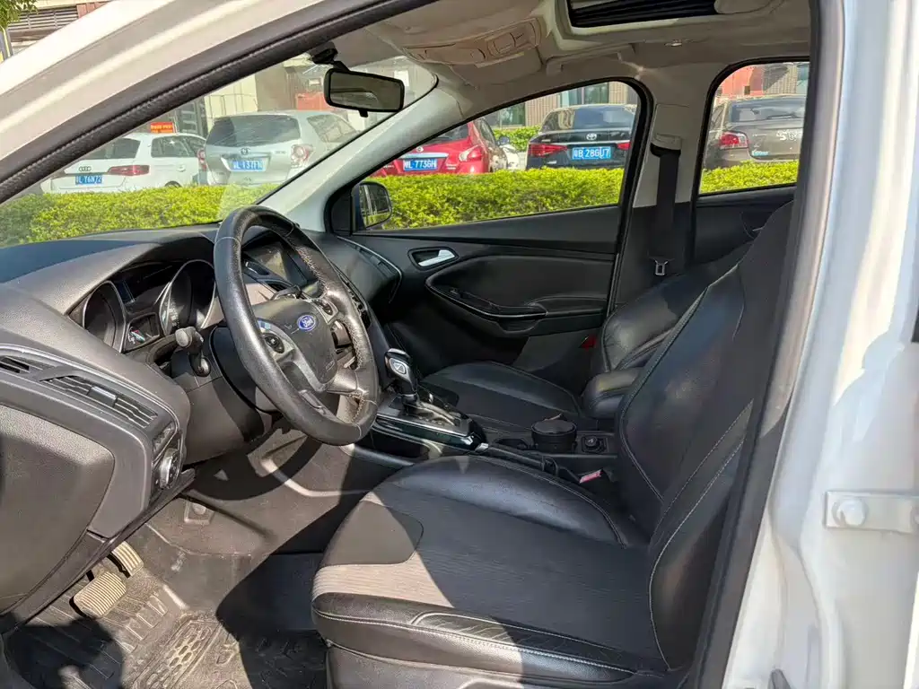 Ford Focus — миниатюра 8