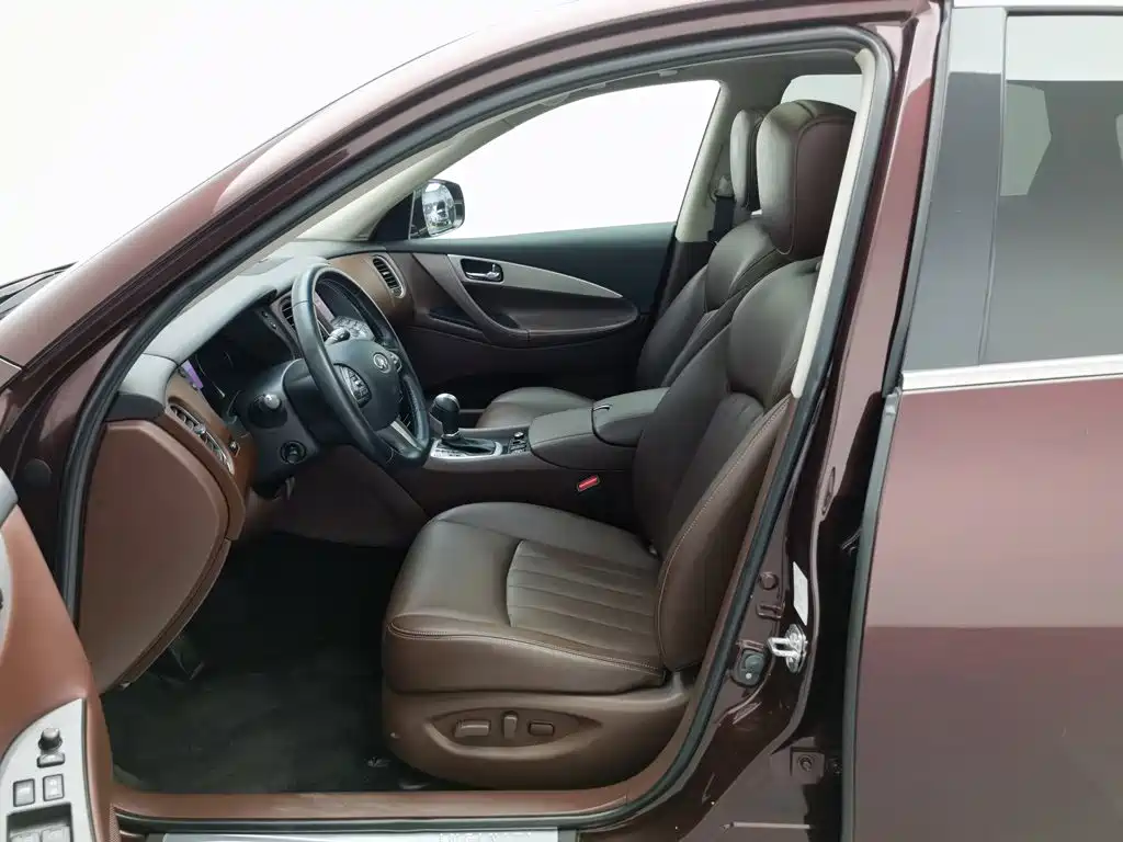 Infiniti QX50 — миниатюра 10