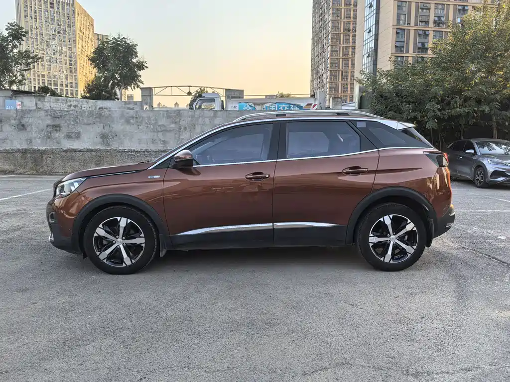Peugeot 4008 — миниатюра 3