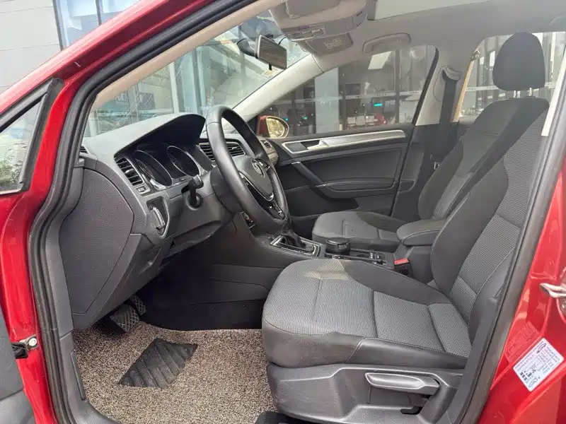 Volkswagen Golf — миниатюра 4