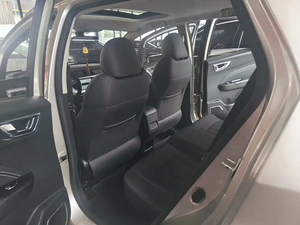 Geely Vision X3 — миниатюра 11
