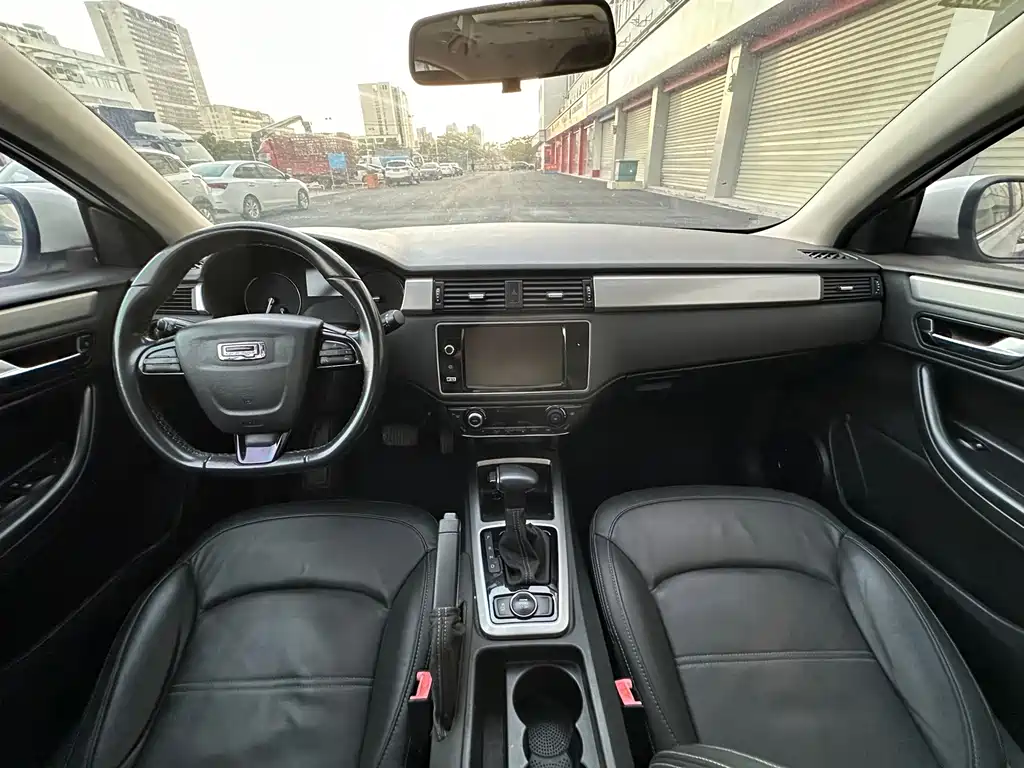 Qoros Qoros 3 — миниатюра 8