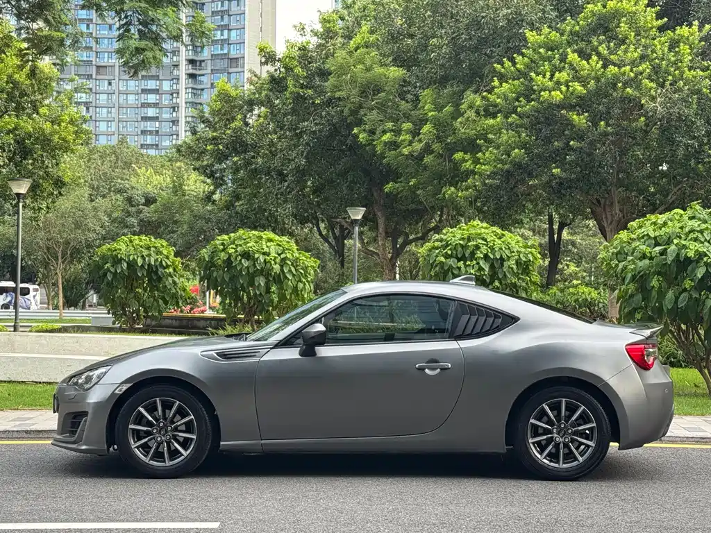 Subaru BRZ — миниатюра 4