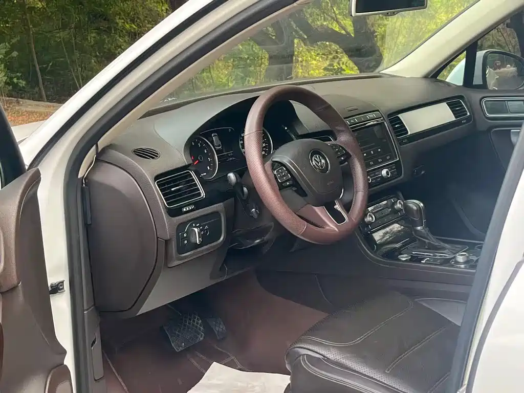 Volkswagen Touareg — миниатюра 7
